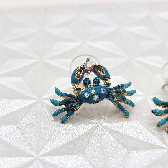 Betsey Johnson Rhinestone Crab Earrings - image 4