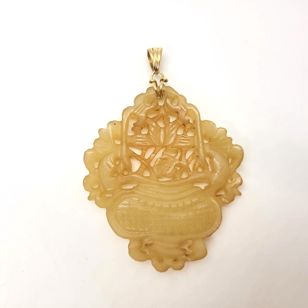 【vintage】翡翠　手彫り　中国刻印　金具　ペンダントトップ アクセサリー 翡翠 ペンダント トップ 爪形 福禄寿(レビュー特典