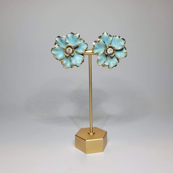Enamele Light Blue Flower Clip On Earrings - image 2