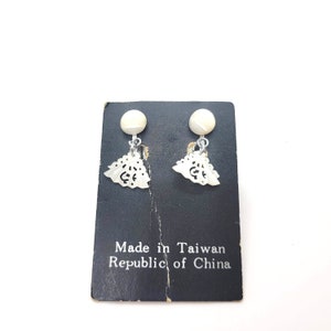 Vintage Carved Mother of Pearl Fan Clip On Earrings