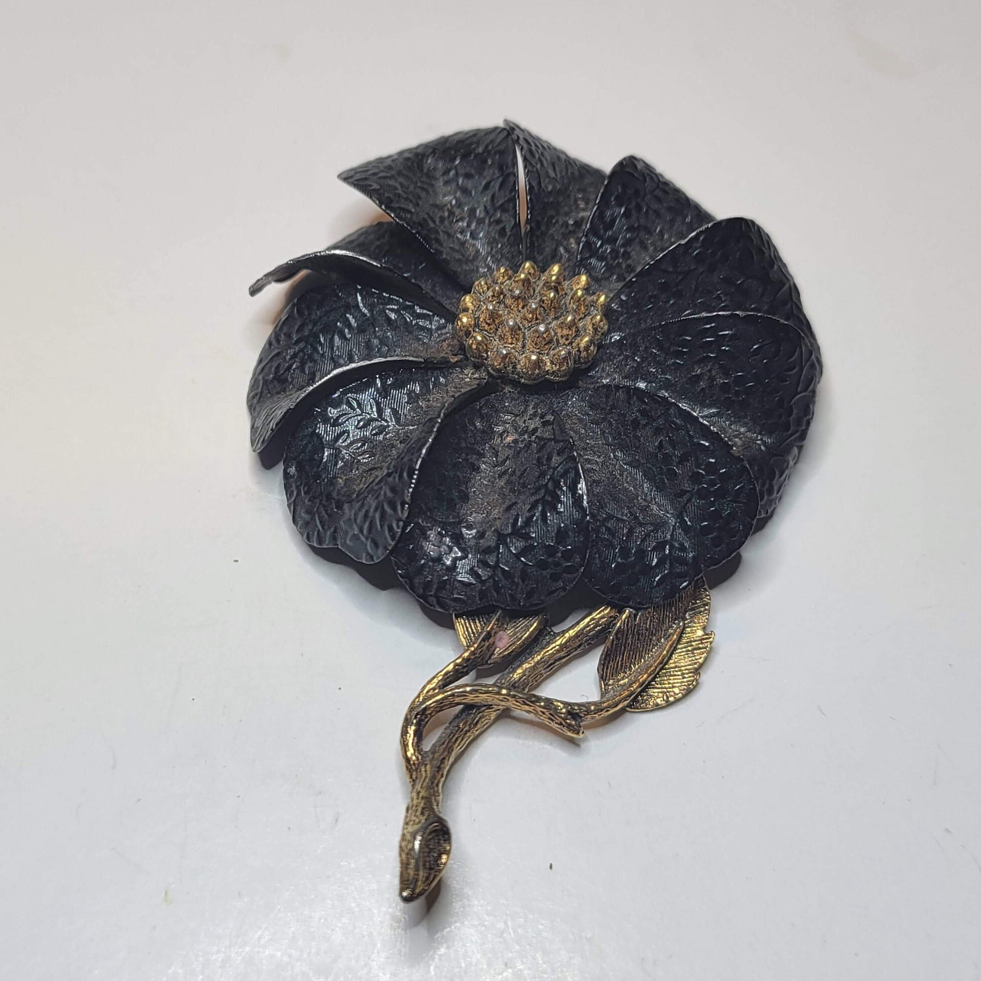 Flower Logo Brooch(Black) – Bad Binch TONGTONG