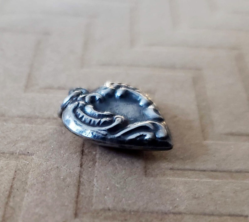 Vintage Sterling R\u00e9pouss\u00e9 Puffy Heart Charm