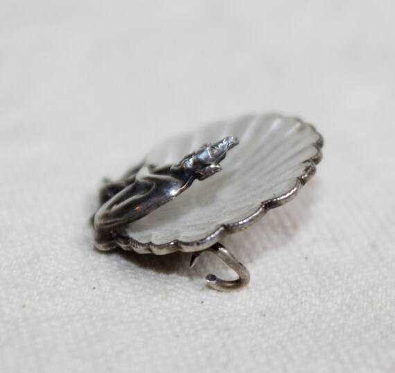 Pixie And White Enameled Sterling Shell Pin - image 3