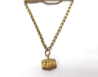 Pinza para corbata vintage con forma de barril de ginebra Seagram's, clip publicitario para corbata, accesorio novedoso para hombre