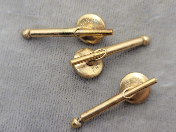 Swank Mother of Pearl Cuff Links and Shirt Studs … - image 9