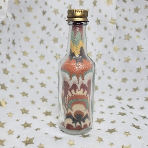 Vintage Kleine Sandkunst-Flasche im Stil von Robert &quot;Sandman&quot; Stouffer