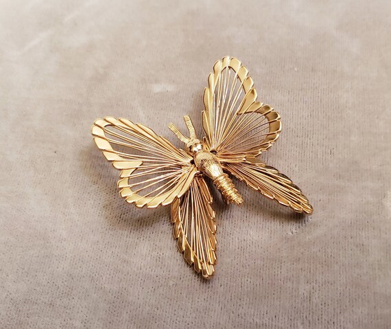 Monet Wire Butterfly Brooch/pin - Etsy 