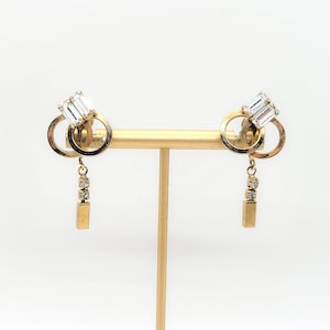 Gold Tone Rhinestone Circle Screw Back  Earrings