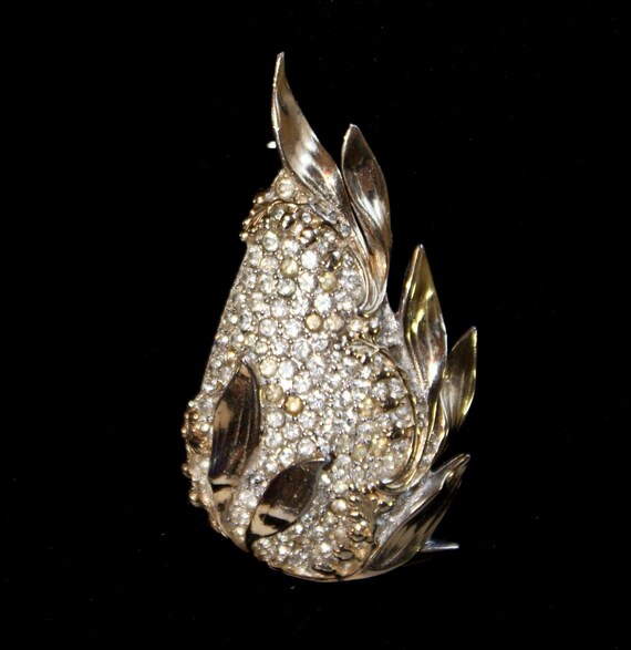 Vintage Reja Rhinestone Pear Brooch