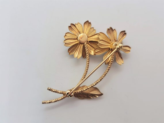 Amco Jewels 14k Gold Overlay Daisy Brooch and Ear… - image 4