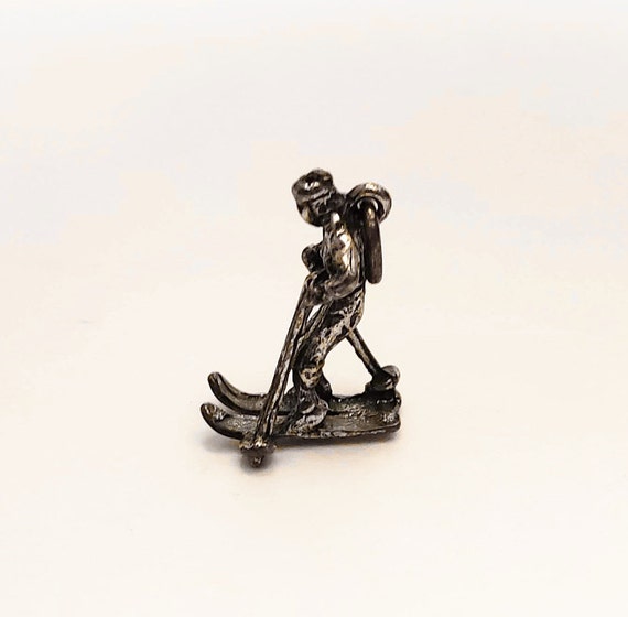 Sterling Snow Skier Charm Skiing Charm - image 1