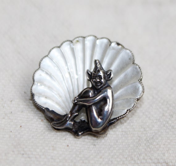 Pixie And White Enameled Sterling Shell Pin - image 1