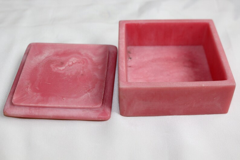 Vintag Pink Incoley Jewelry Box