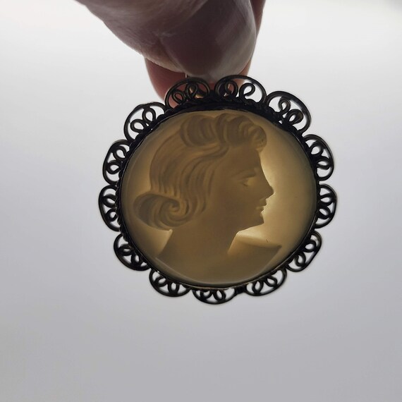 Carved Shell Cameo in Brass Bezel - image 6