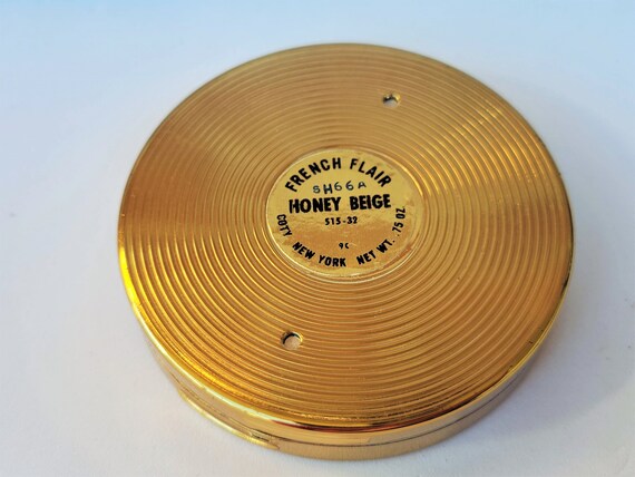 Round Coty French Flair Powder Compact - Gem