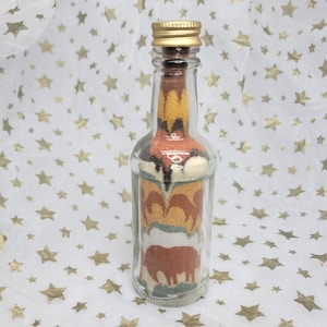 Vintage Kleine Sandkunst-Flasche im Stil von Robert &quot;Sandman&quot; Stouffer