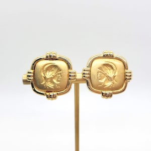 Gold Tone Roman Cameo Clip On Earrings