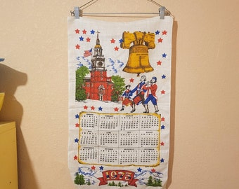 Vintage 1975 Printed Linen Calendar Tea Towel