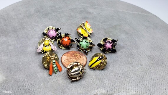 Vintage Enameled Tiny Turtle or Tiny Bug Lapel Pi… - image 1