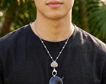 Gotische hartketting: zonnebrilhouder, romantische statement-sieraden