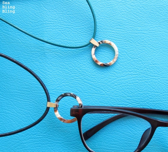 Leather Glasses Holder Necklace: Tortoiseshell Pendant