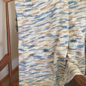 Baby Blanket - Crib Size - Hand Knit