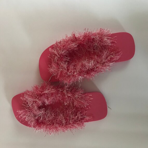 fuzzy flip flop