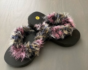 Fuzzy Fluff Flip Flops - Child