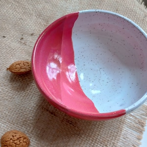 WHITE & RASPBERRY RED ceramic bowl, speckled stoneware bowl, snack bowl, handmade pottery, farmhouse shallow bowl, serving bowl, centerpiece