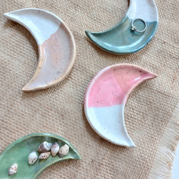 CRESCENT MOON DISH trinket dish, jewelry dish, moon plate, ring dish, teabag holder, chopstick rest, multipurpose dish, ceramic moon dish