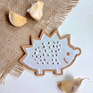 STONEWARE HEDGEHOG GRATER, ceramic garlic grater, wasabi grater, ginger grater, foodie gift, garlic lovers, handmade natural garlic grater