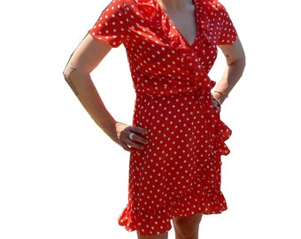 Ruffle V Neck polka dot red dress // Swing loose casual dresses // Red polka dots dress in size medium