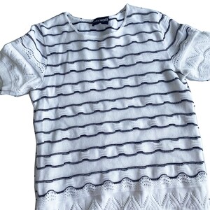 Vintage tricot with black and white line // A retro Knit short sleeves tops, casual and warm // Beautiful tricot with small puffy sleeves