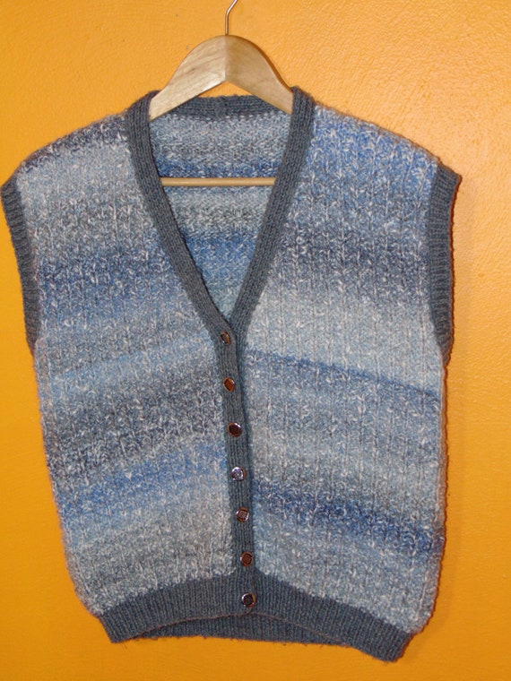 Vintage 1970s 80s sweater vest Blue Button vest c… - image 9