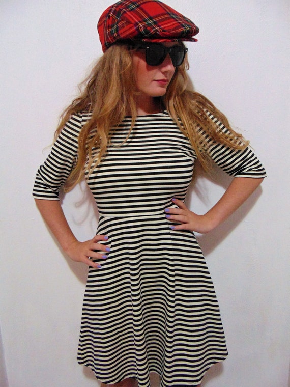 VINTAGE 1980s 90s black skater dress white striped dress t shirt black and white dress mini dress short dress hipster mod rockabelly VINTAGE 1980s 90s black skater dress white striped dress t shirt black and white dress mini dress short dress hipster mod rockabelly