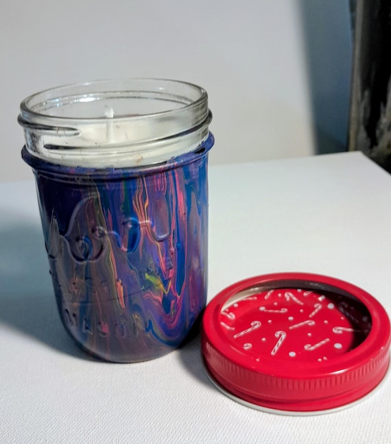 8oz Soy Candle Vanilla Scented / Handmade with Christmas Lid