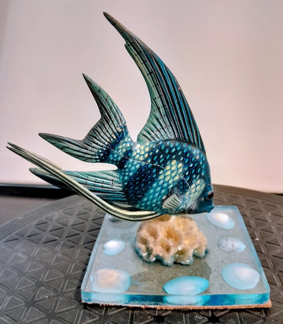Seashell base, acrylic base, and French angel fish table decoration