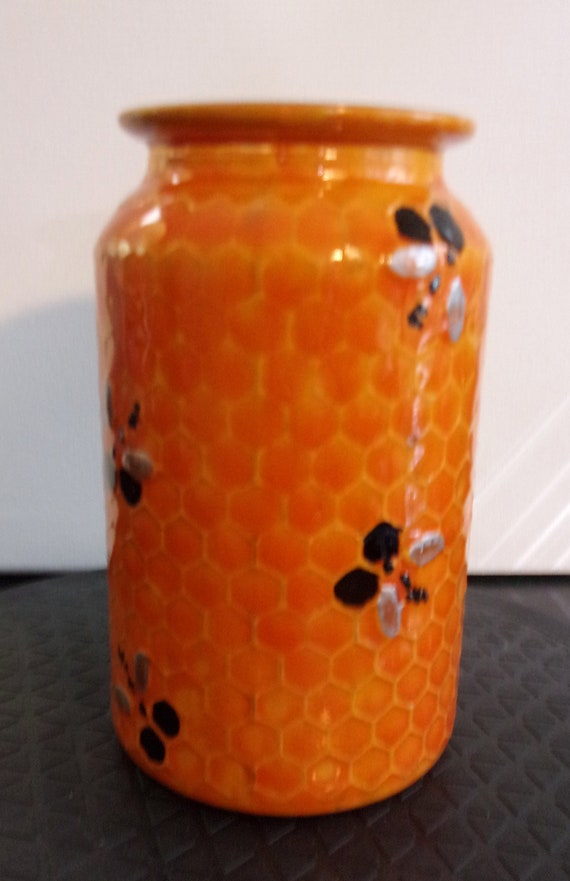 Beautiful Acrylic Pour Bee Theme Flower Vase