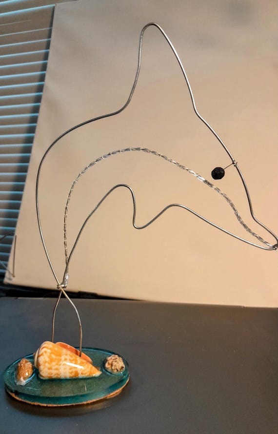 Seashells with acrylic base and wire, Dolphin table decoration