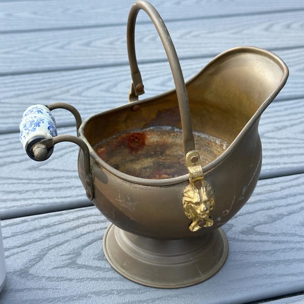 Vintage Copper Coal Ash Bucket Brass Lion Head w/ porcelain Delft Handle