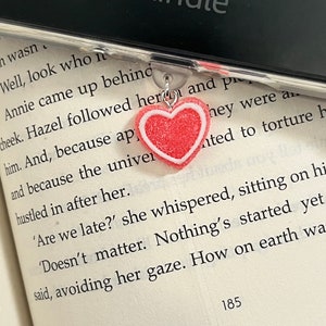 Sugar Hearts Kindle charm, USB-C dust plug, Kindle decor, e-reader charm, bookish gift, gift for her, phone charm, Kindle Paperwhite