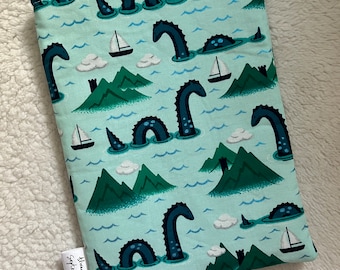 Funda/Funda para iPad/Tablet/Kindle con temática de libros sobre los lagos del lago Ness