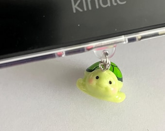 Turtle Buddy Kindle charm, USB-C dust plug, Kindle decor, e-reader charm, bookish gift, gift for her, phone charm, Kindle Paperwhite