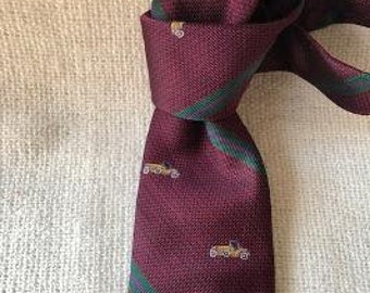 Red Silk Tie Made in Italy Suit Accessory Formal Wear Silk HUGO BOSS Men/'s Gift Vintage Silk Necktie Floral Wide Tie Men/'s Silk Tie