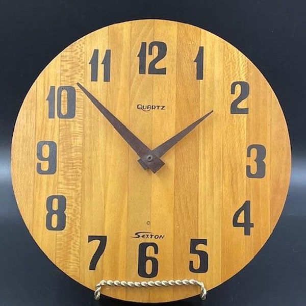 1970s Vintage Butcher Block Wall Clock by Sexton, Real Wood Body, Metal Clock Hands, Awesome Retro Font for Numbers