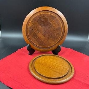 Mid Century Teak Charcuterie or Cheese Cutting Boards, Set of 2 Round, Kalmar Denmark, 1960s to 1970s