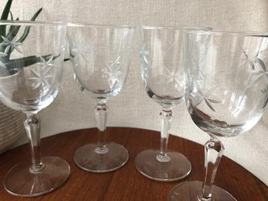 Vintage set of 4 Etched Wine Glasses Large Star Pattern and Etsy