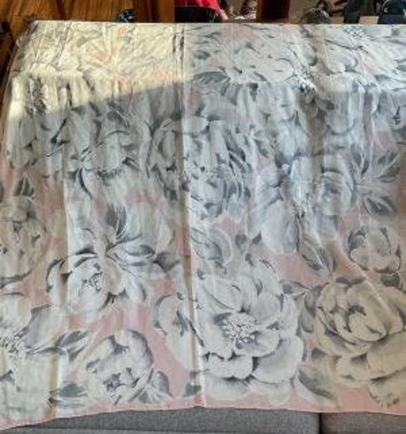 Vintage Vera Neumann Silk Chiffon Scarf, Pink and… - image 3