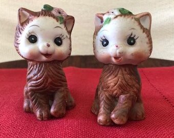 Vintage Kitty Cat Salt /& Pepper One Piece Set Wood w Leather Ears Tail 50/'s Mid Century Kitsch Decor Japan