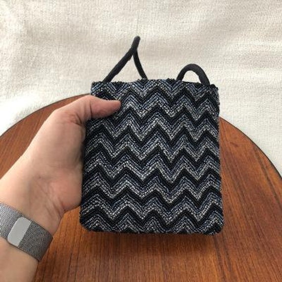Beaded Wavy Coin Purse Beaded Wavy Coin Purse